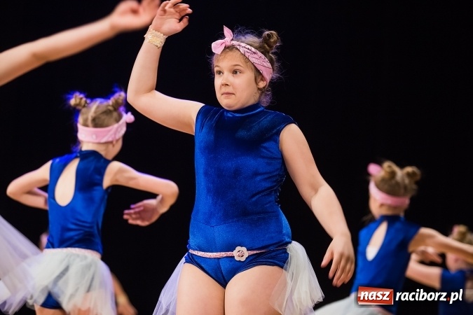 Zdjęcie w galerii na portalu naszraciborz.pl: X Powiatowy Festiwal Twórczości Artystycznej - konkurs tańca wiadomości z regionu