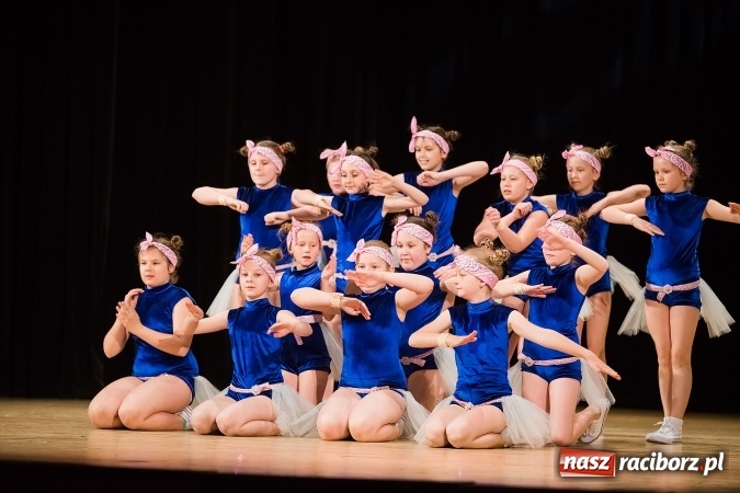 Zdjęcie w galerii na portalu naszraciborz.pl: X Powiatowy Festiwal Twórczości Artystycznej - konkurs tańca wiadomości z regionu