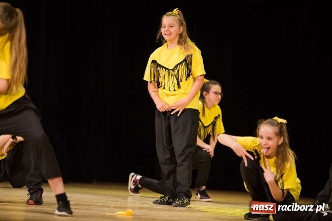 Zdjęcie w galerii na portalu naszraciborz.pl: X Powiatowy Festiwal Twórczości Artystycznej - konkurs tańca wiadomości z regionu