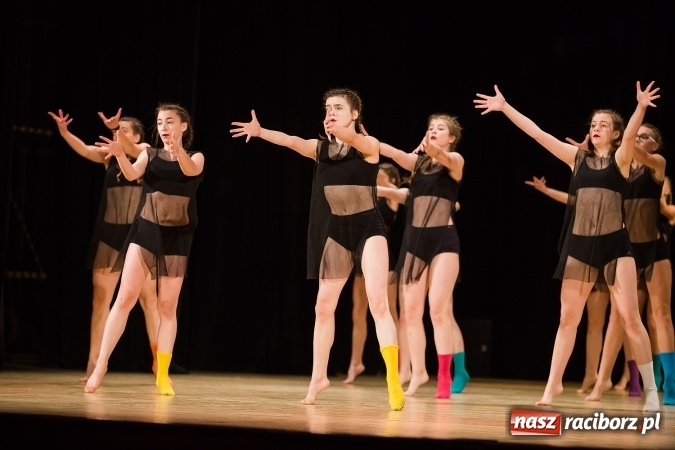 Zdjęcie w galerii na portalu naszraciborz.pl: X Powiatowy Festiwal Twórczości Artystycznej - konkurs tańca wiadomości z regionu