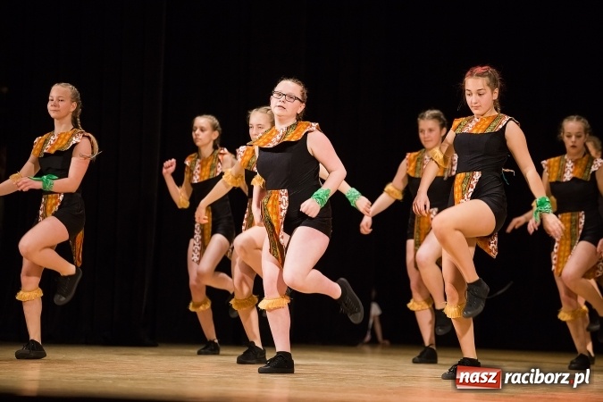 Zdjęcie w galerii na portalu naszraciborz.pl: X Powiatowy Festiwal Twórczości Artystycznej - konkurs tańca wiadomości z regionu