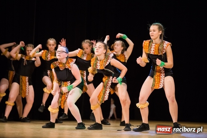 Zdjęcie w galerii na portalu naszraciborz.pl: X Powiatowy Festiwal Twórczości Artystycznej - konkurs tańca wiadomości z regionu