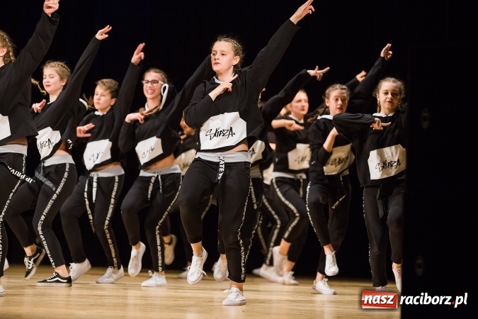 Zdjęcie w galerii na portalu naszraciborz.pl: X Powiatowy Festiwal Twórczości Artystycznej - konkurs tańca wiadomości z regionu