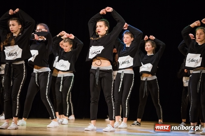 Zdjęcie w galerii na portalu naszraciborz.pl: X Powiatowy Festiwal Twórczości Artystycznej - konkurs tańca wiadomości z regionu