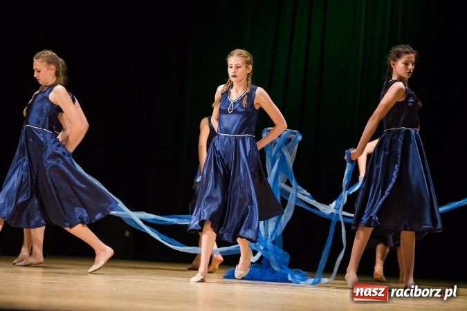 Zdjęcie w galerii na portalu naszraciborz.pl: X Powiatowy Festiwal Twórczości Artystycznej - konkurs tańca wiadomości z regionu