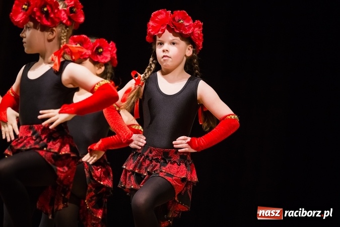 Zdjęcie w galerii na portalu naszraciborz.pl: X Powiatowy Festiwal Twórczości Artystycznej - konkurs tańca wiadomości z regionu