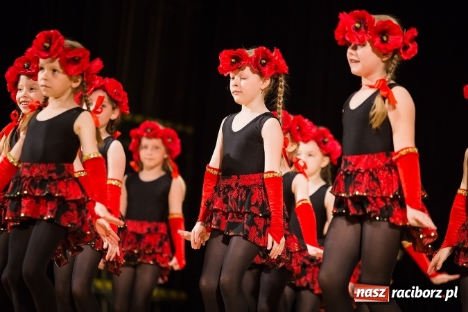Zdjęcie w galerii na portalu naszraciborz.pl: X Powiatowy Festiwal Twórczości Artystycznej - konkurs tańca wiadomości z regionu