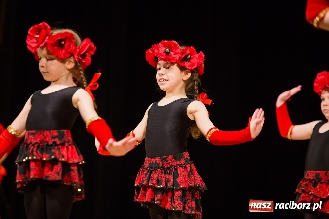Zdjęcie w galerii na portalu naszraciborz.pl: X Powiatowy Festiwal Twórczości Artystycznej - konkurs tańca wiadomości z regionu