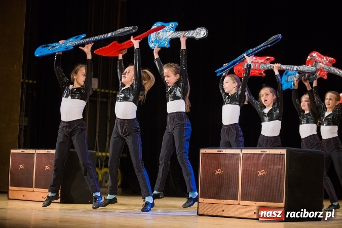 Zdjęcie w galerii na portalu naszraciborz.pl: X Powiatowy Festiwal Twórczości Artystycznej - konkurs tańca wiadomości z regionu