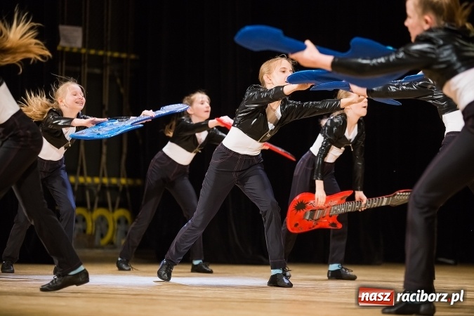 Zdjęcie w galerii na portalu naszraciborz.pl: X Powiatowy Festiwal Twórczości Artystycznej - konkurs tańca wiadomości z regionu