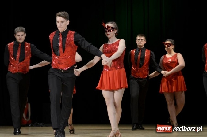 Zdjęcie w galerii na portalu naszraciborz.pl: X Powiatowy Festiwal Twórczości Artystycznej - konkurs tańca wiadomości z regionu