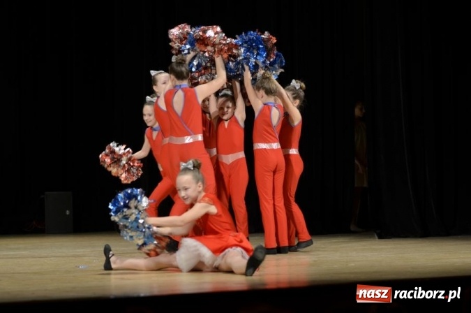 Zdjęcie w galerii na portalu naszraciborz.pl: X Powiatowy Festiwal Twórczości Artystycznej - konkurs tańca wiadomości z regionu