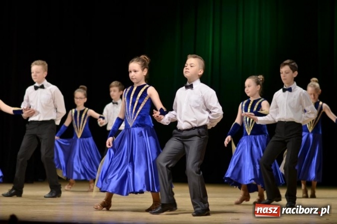Zdjęcie w galerii na portalu naszraciborz.pl: X Powiatowy Festiwal Twórczości Artystycznej - konkurs tańca wiadomości z regionu