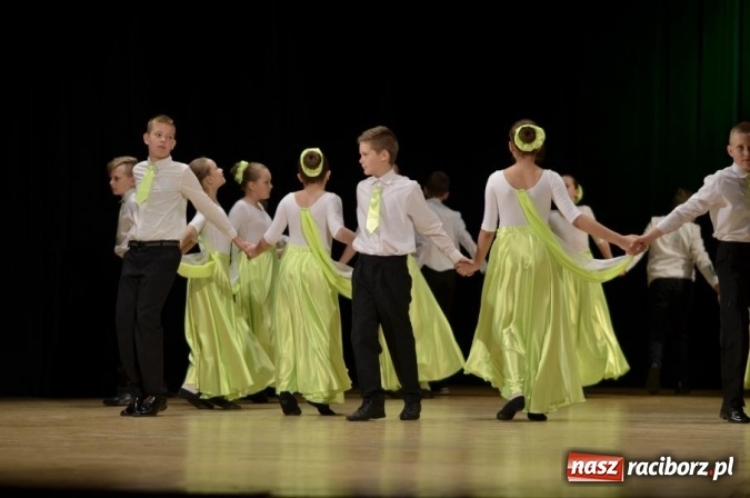 Zdjęcie w galerii na portalu naszraciborz.pl: X Powiatowy Festiwal Twórczości Artystycznej - konkurs tańca wiadomości z regionu