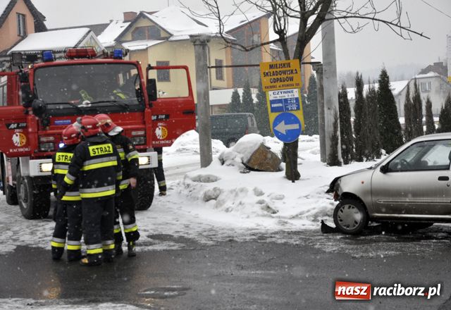 Zdjęcie w galerii na portalu naszraciborz.pl: Wypadek na Rybnickiej. Zderzenie 3 aut wiadomości z regionu