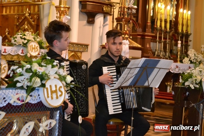 Zdjęcie w galerii na portalu naszraciborz.pl: Akordeoniści z Ukrainy zagrali na Ostrogu  wiadomości z regionu