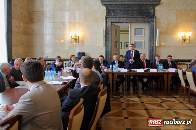 Zdjęcie w galerii na portalu naszraciborz.pl: W Śląskim Urzędzie Wojewódzkim rozmawiano o terenach zdegradowanych  wiadomości z regionu