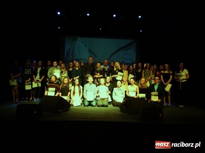 Zdjęcie w galerii na portalu naszraciborz.pl: Kolejny sukces wokalny wychowanki MDK-u  wiadomości z regionu