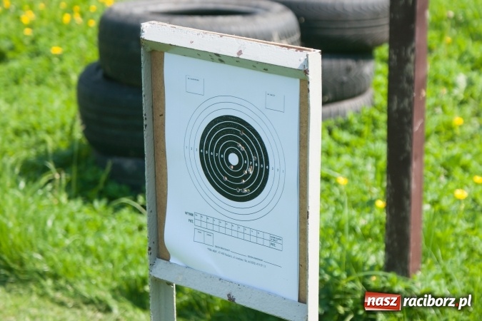 Zdjęcie w galerii na portalu naszraciborz.pl: IX Powiatowe Zawody Strzeleckie uczniów szkół ponadgimnazjalnych za nami. Uczniowie CKZiU nr 2 najlepsi wiadomości z regionu