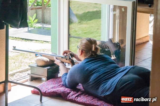 Zdjęcie w galerii na portalu naszraciborz.pl: IX Powiatowe Zawody Strzeleckie uczniów szkół ponadgimnazjalnych za nami. Uczniowie CKZiU nr 2 najlepsi wiadomości z regionu