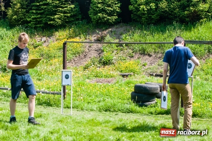 Zdjęcie w galerii na portalu naszraciborz.pl: IX Powiatowe Zawody Strzeleckie uczniów szkół ponadgimnazjalnych za nami. Uczniowie CKZiU nr 2 najlepsi wiadomości z regionu