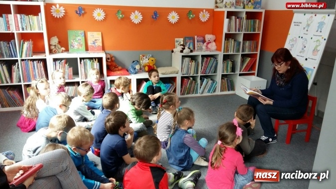 Zdjęcie w galerii na portalu naszraciborz.pl: Spotkanie autorskie, lekcja dla przedszkolaków, warsztaty psychoedukacyjne, czyli Tydzień Bibliotek na Ostrogu  wiadomości z regionu