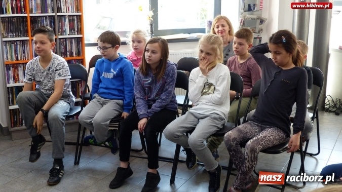 Zdjęcie w galerii na portalu naszraciborz.pl: Spotkanie autorskie, lekcja dla przedszkolaków, warsztaty psychoedukacyjne, czyli Tydzień Bibliotek na Ostrogu  wiadomości z regionu