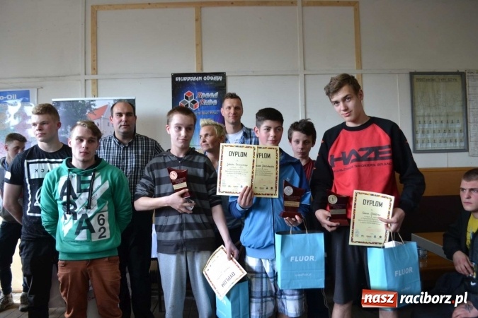 Zdjęcie w galerii na portalu naszraciborz.pl: MOW w Rudach z tytułem Mistrza Polski w V Ogólnopolskich Mistrzostwach MOW w Grach Logicznych - Abalone i Kostka Rubika  wiadomości z regionu