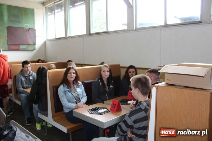 Zdjęcie w galerii na portalu naszraciborz.pl: MOW w Rudach z tytułem Mistrza Polski w V Ogólnopolskich Mistrzostwach MOW w Grach Logicznych - Abalone i Kostka Rubika  wiadomości z regionu