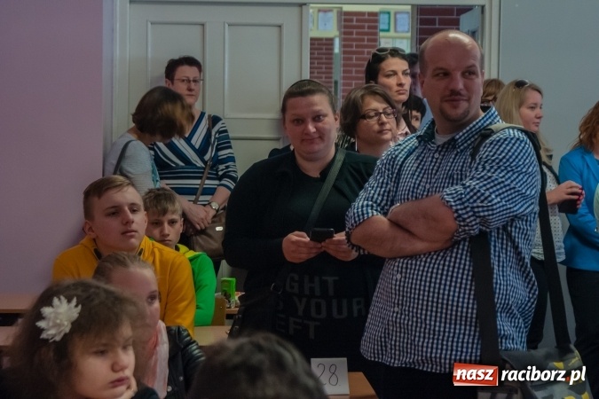 Zdjęcie w galerii na portalu naszraciborz.pl: Wojewódzkie konkursy językowe Der Globus i The Globe w Szkole Podstawowej nr 18 wiadomości z regionu