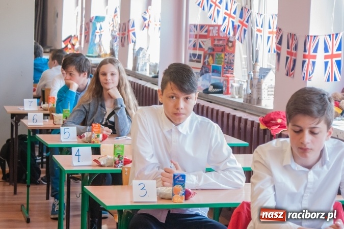 Zdjęcie w galerii na portalu naszraciborz.pl: Wojewódzkie konkursy językowe Der Globus i The Globe w Szkole Podstawowej nr 18 wiadomości z regionu