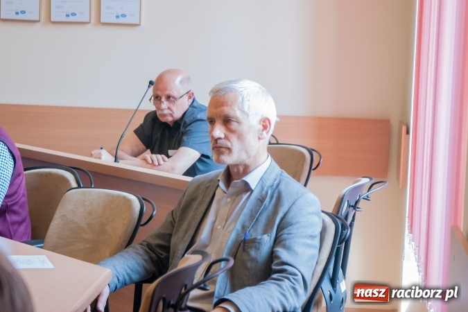 Zdjęcie w galerii na portalu naszraciborz.pl: Spotkanie w sprawie grupowych zakupów gazu i prądu w UM Racibórz wiadomości z regionu