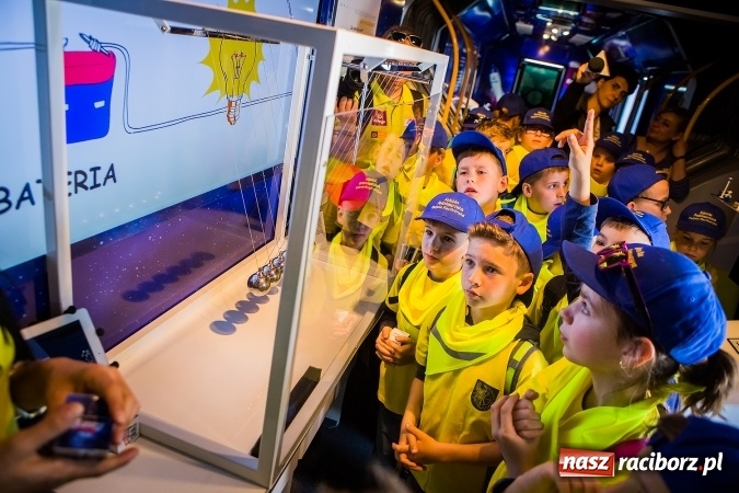 Zdjęcie w galerii na portalu naszraciborz.pl: Naukowe miasteczko Planeta Energii zawitało do Raciborza wiadomości z regionu