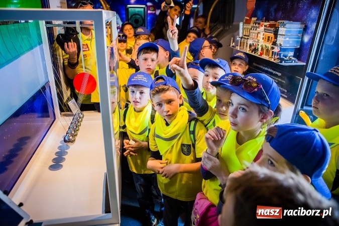 Zdjęcie w galerii na portalu naszraciborz.pl: Naukowe miasteczko Planeta Energii zawitało do Raciborza wiadomości z regionu