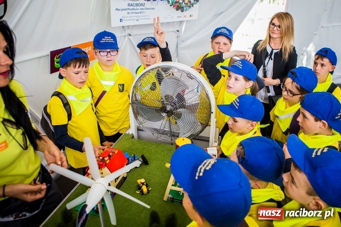 Zdjęcie w galerii na portalu naszraciborz.pl: Naukowe miasteczko Planeta Energii zawitało do Raciborza wiadomości z regionu