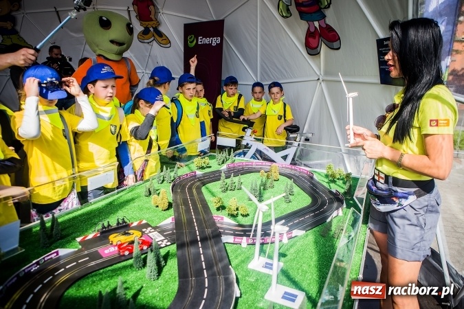 Zdjęcie w galerii na portalu naszraciborz.pl: Naukowe miasteczko Planeta Energii zawitało do Raciborza wiadomości z regionu