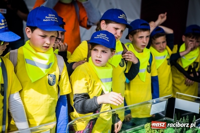 Zdjęcie w galerii na portalu naszraciborz.pl: Naukowe miasteczko Planeta Energii zawitało do Raciborza wiadomości z regionu