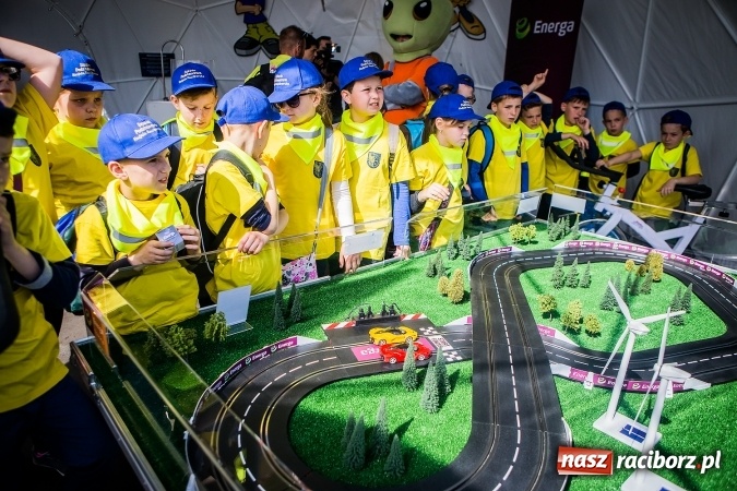 Zdjęcie w galerii na portalu naszraciborz.pl: Naukowe miasteczko Planeta Energii zawitało do Raciborza wiadomości z regionu