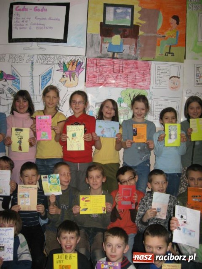 Zdjęcie w galerii na portalu naszraciborz.pl: Dzień Bezpiecznego Internetu w SP 4 wiadomości z regionu