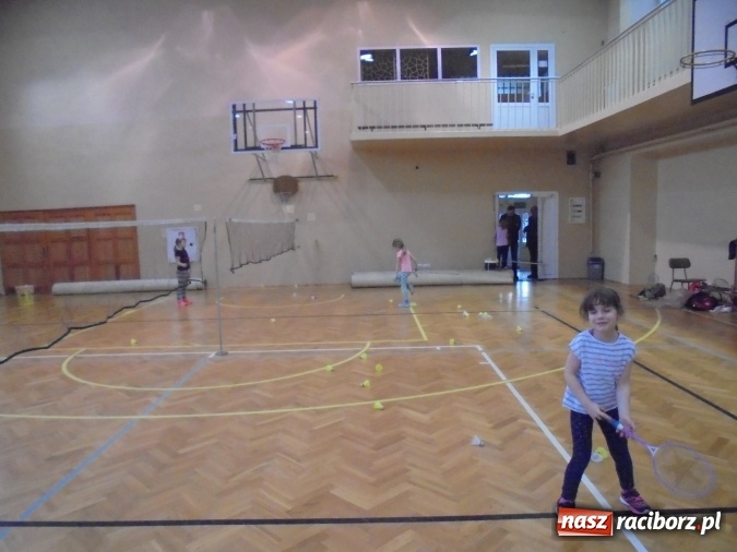 Zdjęcie w galerii na portalu naszraciborz.pl: Siostry Pielczyk zostały pasowane na tenisistki wiadomości z regionu