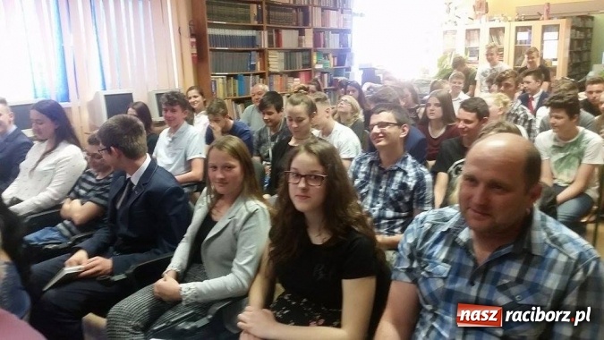 Zdjęcie w galerii na portalu naszraciborz.pl: W Kuźni Raciborskiej podsumowano projekt Filary Demokracji wiadomości z regionu