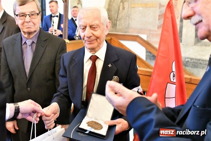 Zdjęcie w galerii na portalu naszraciborz.pl: Marian Szlapański - żywa lekcja historii  wiadomości z regionu