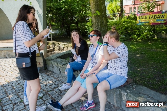 Zdjęcie w galerii na portalu naszraciborz.pl: Gra Miejska w ramach Juwenaliów Raciborskich wiadomości z regionu