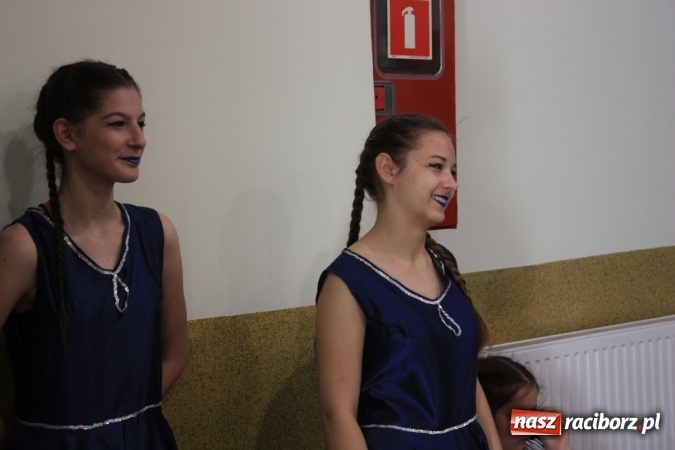 Zdjęcie w galerii na portalu naszraciborz.pl: XVII Gminny Przegląd Zespołów Artystycznych w Krzanowicach  wiadomości z regionu