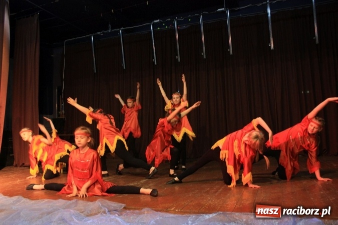 Zdjęcie w galerii na portalu naszraciborz.pl: XVII Gminny Przegląd Zespołów Artystycznych w Krzanowicach  wiadomości z regionu