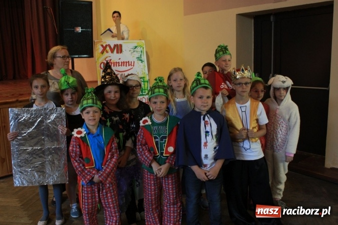 Zdjęcie w galerii na portalu naszraciborz.pl: XVII Gminny Przegląd Zespołów Artystycznych w Krzanowicach  wiadomości z regionu