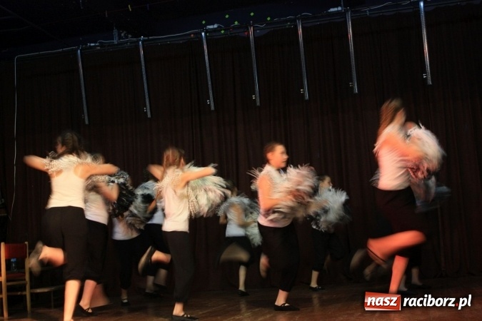 Zdjęcie w galerii na portalu naszraciborz.pl: XVII Gminny Przegląd Zespołów Artystycznych w Krzanowicach  wiadomości z regionu