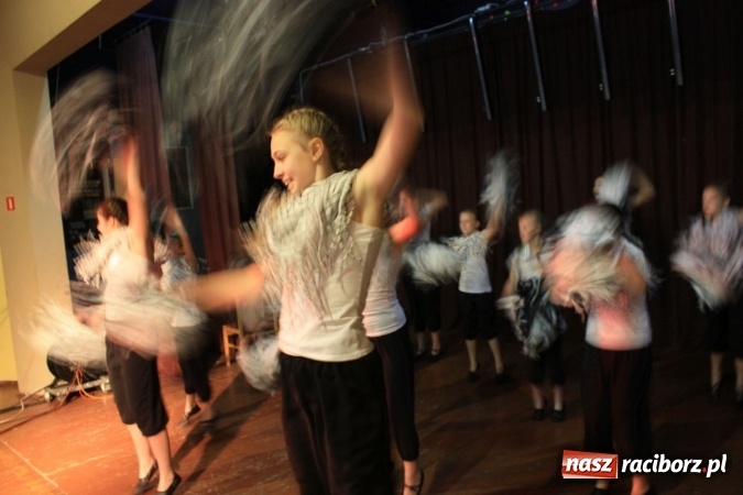 Zdjęcie w galerii na portalu naszraciborz.pl: XVII Gminny Przegląd Zespołów Artystycznych w Krzanowicach  wiadomości z regionu