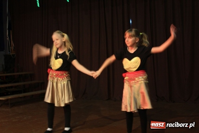 Zdjęcie w galerii na portalu naszraciborz.pl: XVII Gminny Przegląd Zespołów Artystycznych w Krzanowicach  wiadomości z regionu