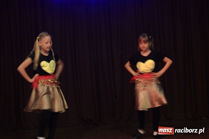 Zdjęcie w galerii na portalu naszraciborz.pl: XVII Gminny Przegląd Zespołów Artystycznych w Krzanowicach  wiadomości z regionu